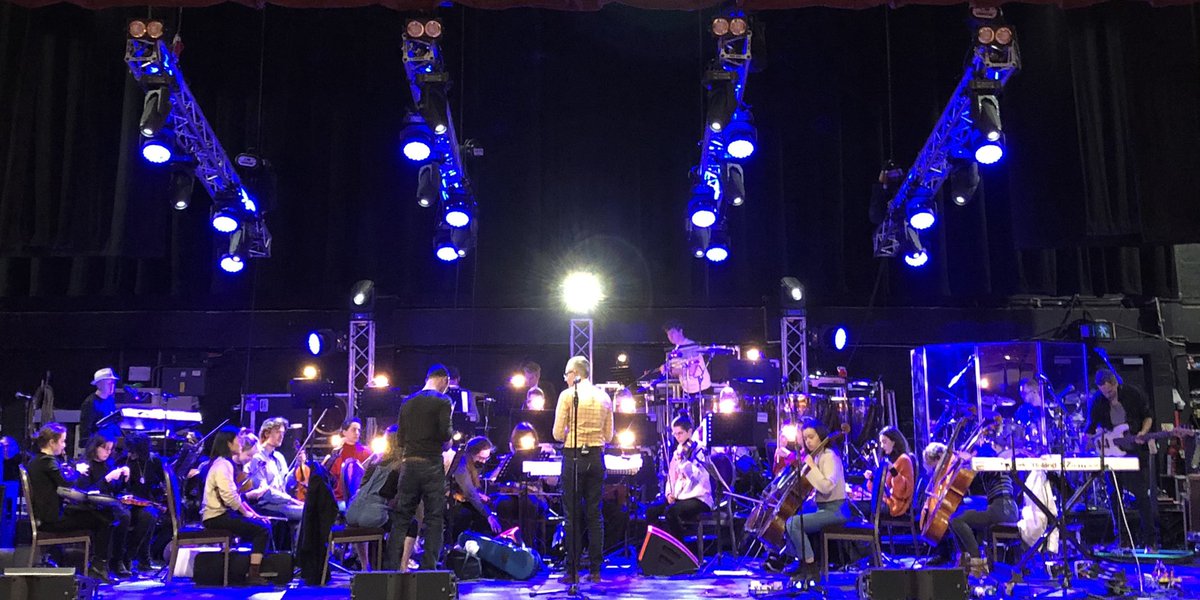 peterjohncox's tweet image. Warmups.. 🎻 🎺  @SouthendTheatre