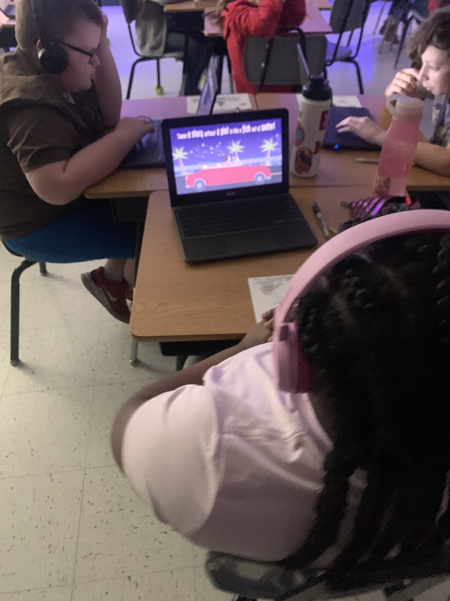 Test prep around the world 🌍 📍 @LaurenEigher #mlballstars