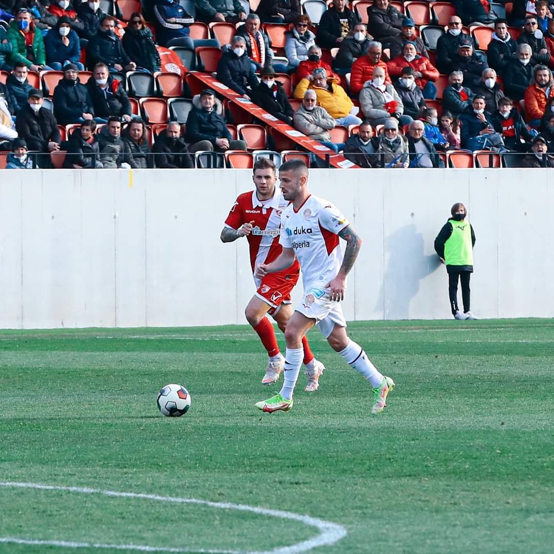 fclubsuedtirol's tweet photo. 🧮 ǀ I 33 di #Casiraghi, i tre assist con il City di #Mancini e l'attaccante DJ: 5️⃣ curiosità sulla gara casalinga con la Pro Sesto.
▶ https://t.co/rXFtn8Enkt
#FCS #FCSüdtirol #Whitereds #SerieC #passion #FCSPSE #FCSüdtirolProSesto #16marzo https://t.co/T1IAB22xJ1