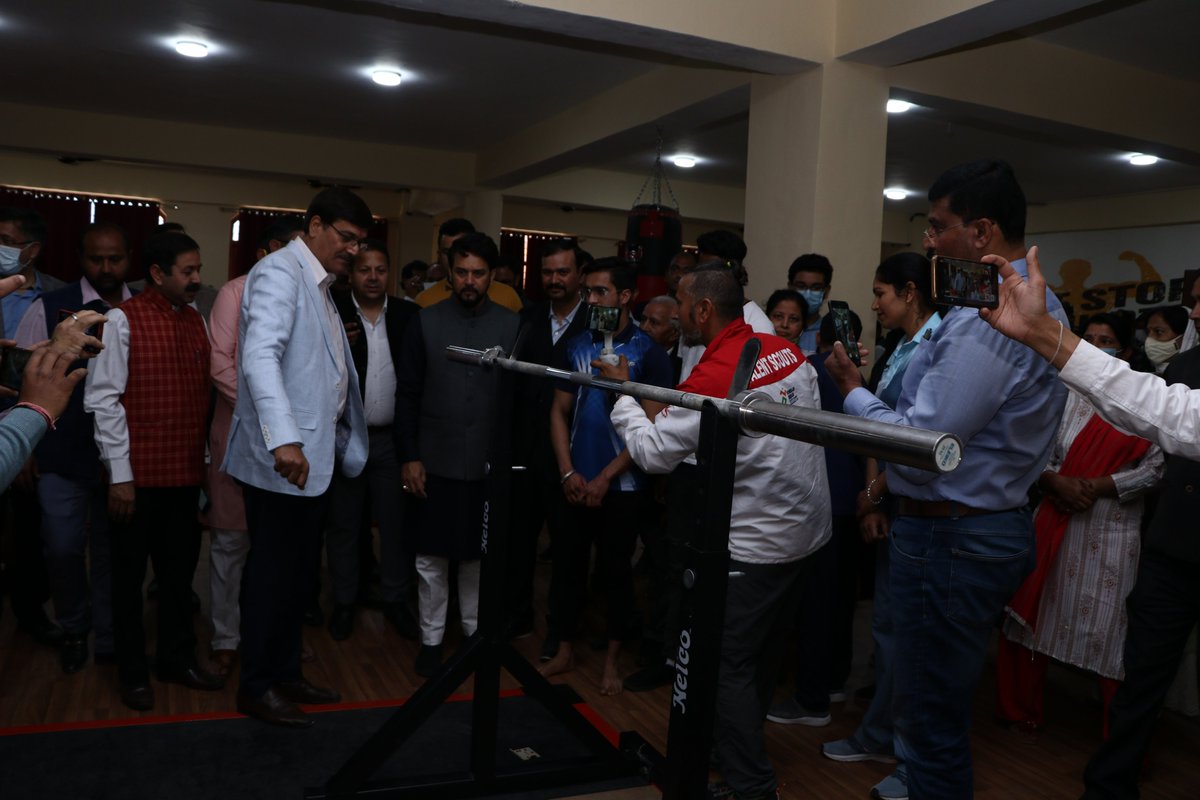 rainbowhimachal's tweet photo. Rainbow International School Welcomed Hon`ble
Sh. Anurag Thakur ji (Union Minister for Youth Affairs &amp; Sports and Information &amp; Broadcasting);Sh. Sahdev Yadav ji (President Of Indian Weightlifting) Inaugurated Khelo India Residential Academy for Weightlifting &amp; Table Tennis. https://t.co/0MwNTTKPyx