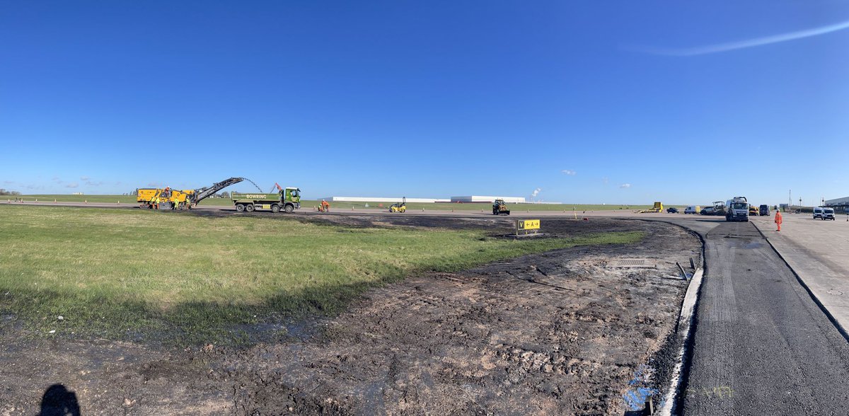 Pro_Tar's tweet photo. Some recent runway projects completed lately.
Varying from the North West to the South West with further projects booked for the south coast and the West of England 👷

#commercialsurfacing #aviationsurfacing #surfacingcontractors #protar https://t.co/6o20bsd2EK