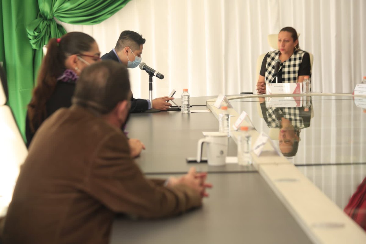 evelyn_parraA's tweet photo. Esta mañana, instalamos el Comité de Participación Ciudadana del Concejo de la @A_VCarranza, el cual preside el concejal Alexis Manuel Pimentel Acevedo. ✍🏼 👩🏻‍💼👨🏻‍💼

#ConcejoVC https://t.co/SOR3MxRSoe