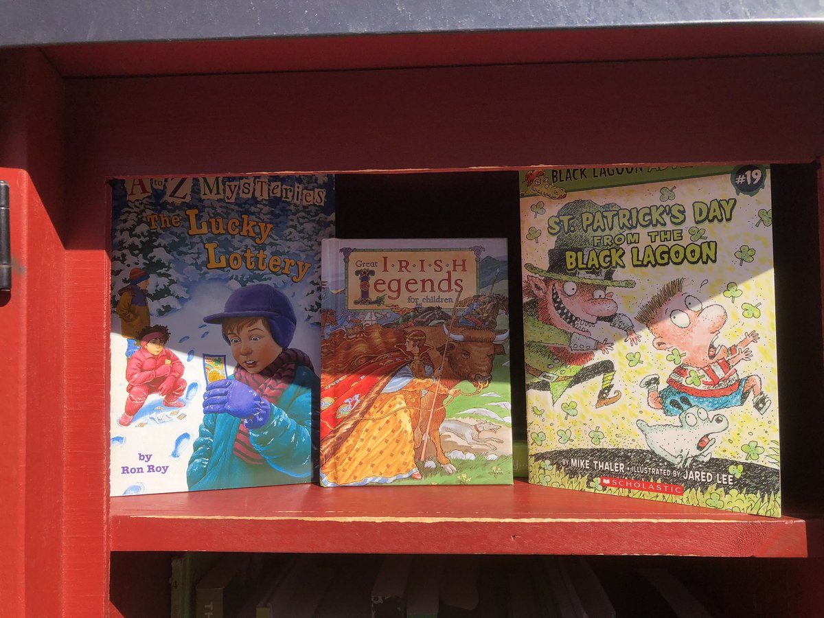 FriendsMillburn's tweet photo. Looks like a leprechaun has been visiting the Taylor Park Little Free Library today. Come see what lucky literary finds he left in there.☘️☘️☘️☘️☘️

#friendsofmillburnlfl
#friendsofmillburnlibrary
#StPatricksDay https://t.co/08B8kuY0yD