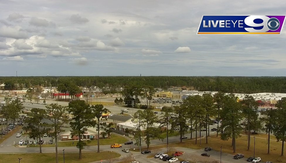 wnct9weather's tweet photo. It may be gloomy and overcast outside on this Wednesday afternoon as rain heads our way...but at least it's not too cold. Temperatures are right around 70 degrees as of 1 PM, slightly cooler in the northernmost communities.

Meteorologist Zoe Mintz
#WNCTStormTeam9 https://t.co/K0UTPcuHDX