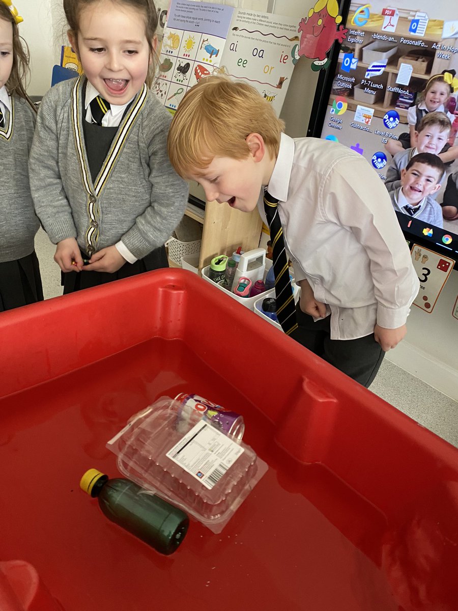 stclarespserc's tweet image. P1b loved testing out their boats this afternoon and making their hypothesis! 😀⛵️We were so excited to see them float! #ERCSTEM