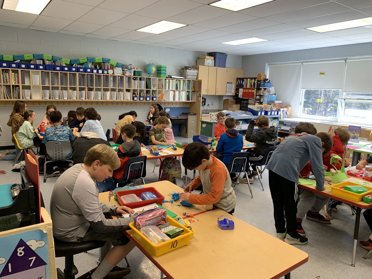 tpressler3's tweet photo. Spending time with our sixth grade buddies making spring baskets, coloring and spring word searching!! 🌸🌼🌺🐣 @southoldelem @ellen_oneill @monicarowsom https://t.co/wMjLVy4IrK
