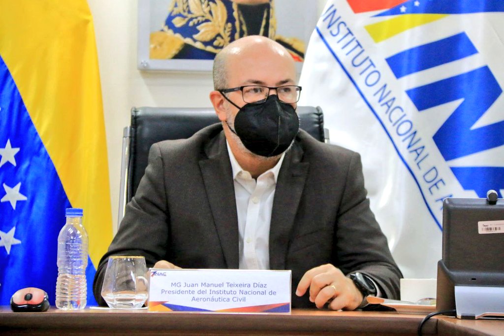 inac_ve's tweet photo. #16Mar || Presidente #INAC MG @JuanTeixeiraD sostiene reunión con representantes de la empresa #Casalab para evaluar temas operativos relacionados con las medidas de bioseguridad implementadas en terminales aeroportuarias venezolanas. https://t.co/rWHHrWMjLq