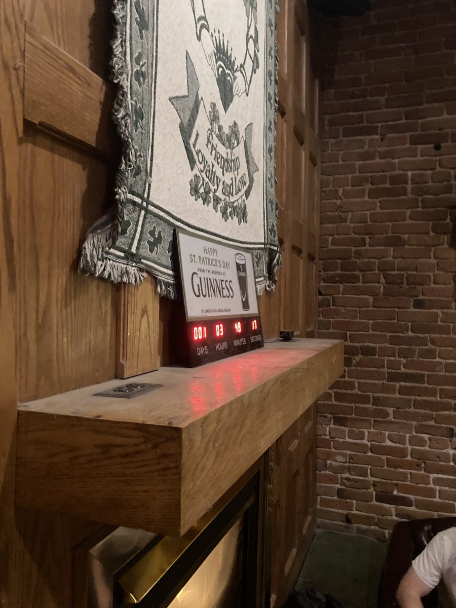 smithbenjamin3's tweet image. #bestbarjoes