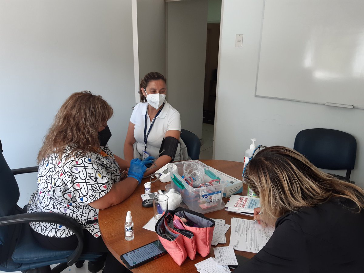 IPSTarapaca's tweet photo. #cuidarteescuidarnos. La Directora Regional, Srta. @PBoyardi agradece👏👏 la gestión de la Anatrinp Regional para la toma del Examen de Medicina Preventiva (EMPA) para l@s funcionari@s y personal externo de la región de Tarapacá.👍😁🤗 https://t.co/waCyMAEaC7