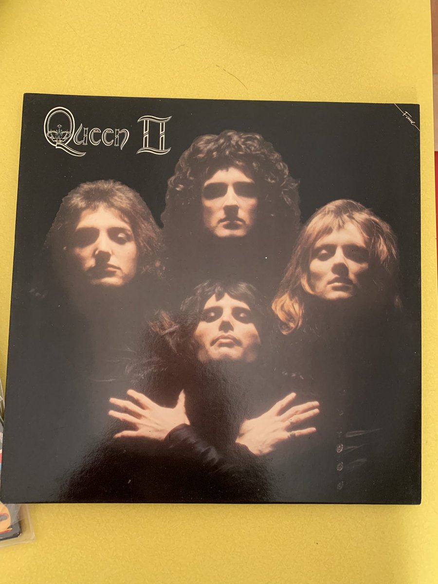 Another classic! Who can say no to a bit of #queen? Lots more like it at the #bath cancer research store. 🎶🎤📀 #charityshops #vintage #queen #BohemianRhapsody #FreddieMercury #music #rock #TheBeatles #record #reusestuff #Nirvana