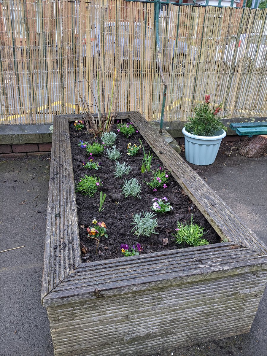 NWOLtraining's tweet photo. A lovely day making a small area of the school yard into a more colourful and calm place to sit and learn or develop as a class at Ysgol Croes Atti https://t.co/eTsTOFyM3P