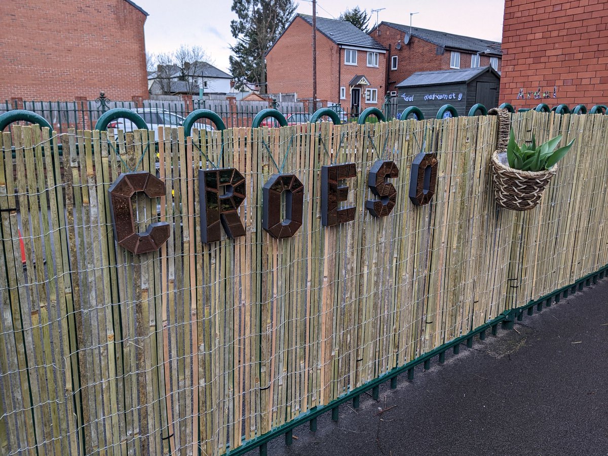 NWOLtraining's tweet photo. A lovely day making a small area of the school yard into a more colourful and calm place to sit and learn or develop as a class at Ysgol Croes Atti https://t.co/eTsTOFyM3P