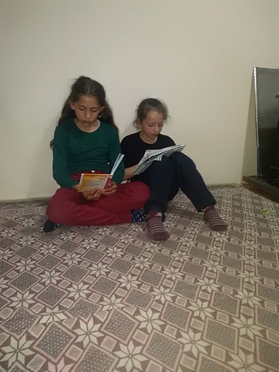OnerCiviliOkulu's tweet photo. #osmaniyeokuyor Şehit Jandarma Uzman Çavuş Öner Çivili okuyor ☺️ https://t.co/MECtdCOmYA