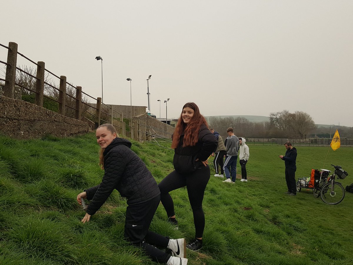 WildflowerLewes's tweet photo. Don't forget Sammy, who took the pictures and Evie, also Nathan G, and one who's name I forgot, but I know he likes walking in the wild!
Thank you all! https://t.co/oPuL9Xt8bR