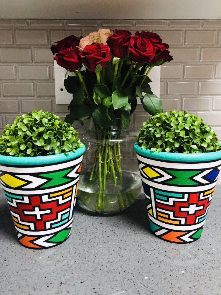 DdzlDesigns's tweet photo. Planters 💙❤️💚💛
R490 each 
Kindly WhatsApp us on 0743736343 to place your order https://t.co/RIT8FU9Xfs