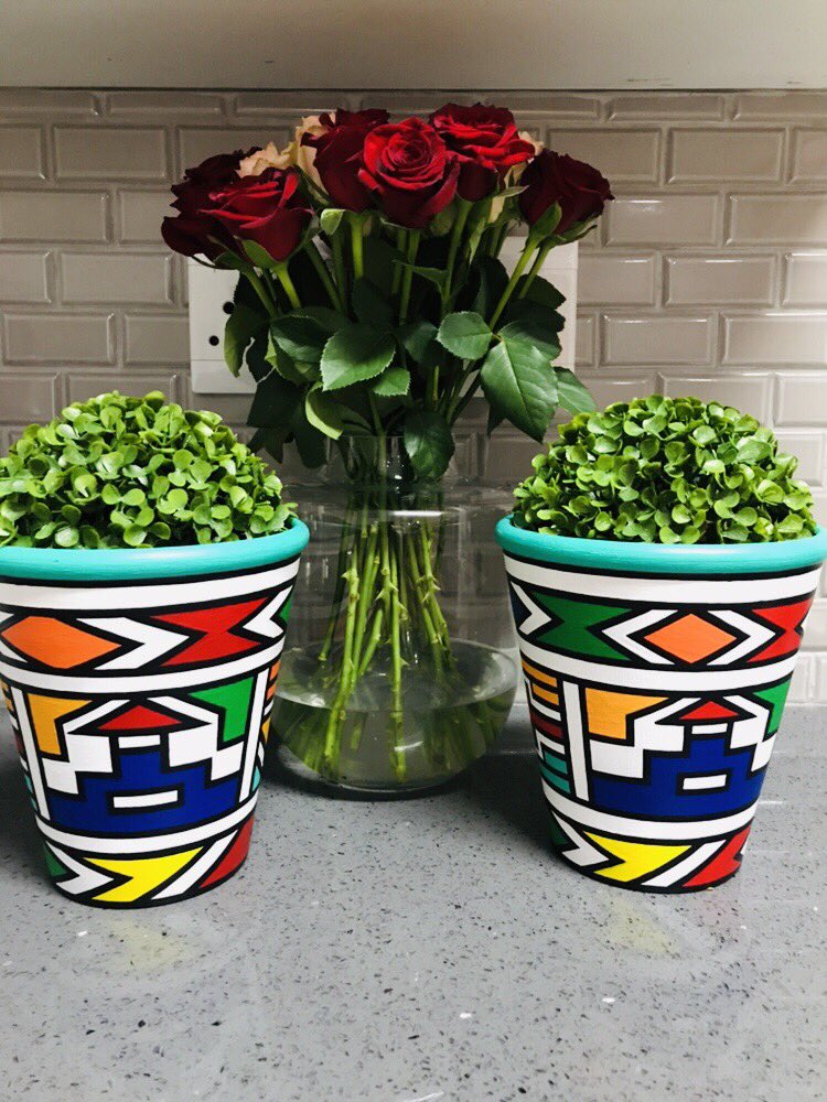 DdzlDesigns's tweet photo. Planters 💙❤️💚💛
R490 each 
Kindly WhatsApp us on 0743736343 to place your order https://t.co/RIT8FU9Xfs