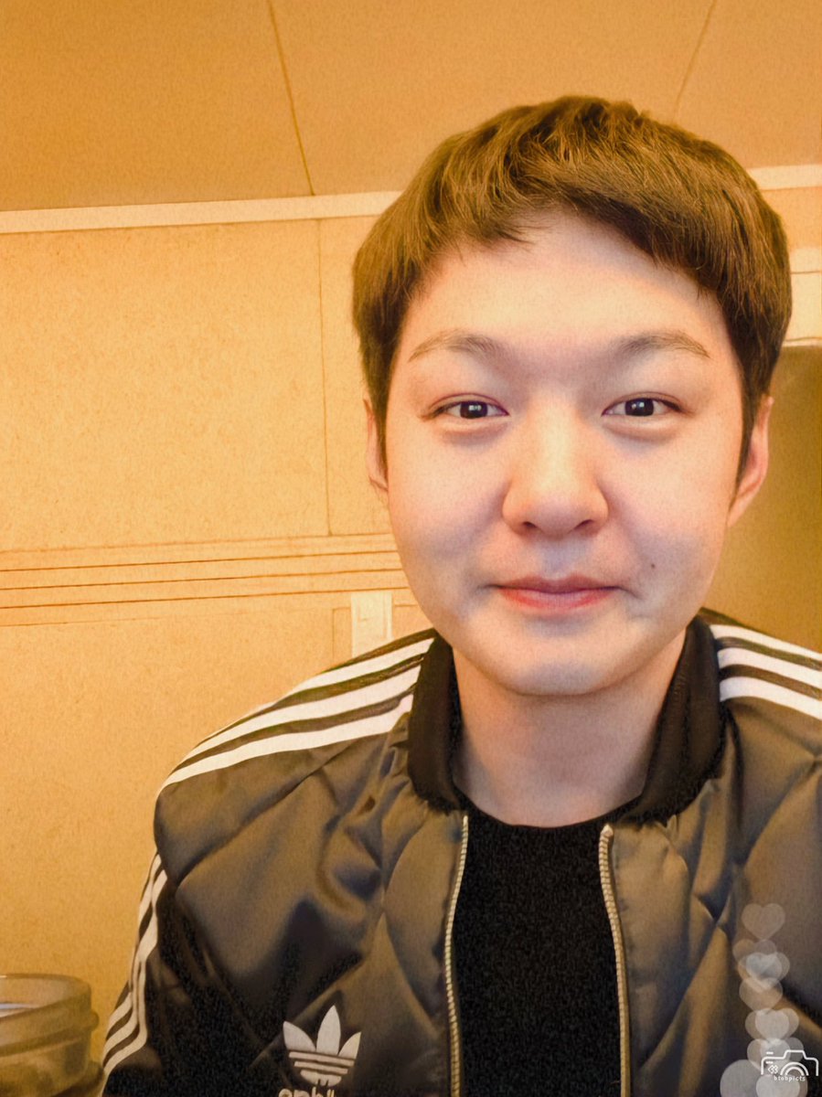 btobpicts's tweet photo. 📸20221603

Lee Changsub Instagram Live💙

#LEE_CHANGSUB #이창섭 
#BTOB #비투비 @OFFICIALBTOB https://t.co/4woNco4BNg