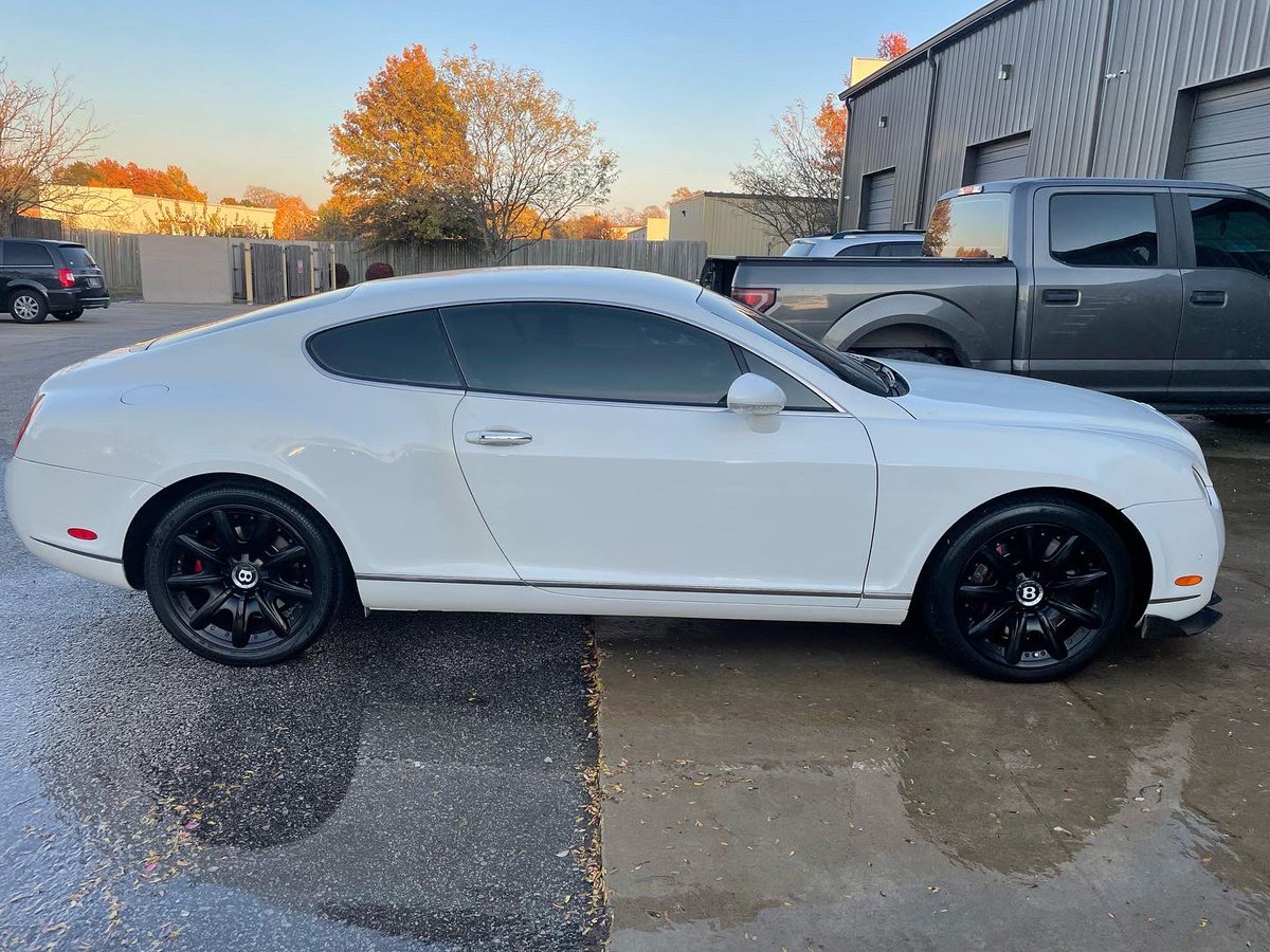 TierOneWraps's tweet photo. White Bentley GT turned TechWrap Neo Chrome Ammolite Gem! 

Complete Color Change with Chrome Delete around the window trim and mirrors. 

Reach out with any questions on possible colors or options for wraps! 

#TechWrap #ColorChange #VinylWrap #BentleyGT #PaintIsDead #TierOne https://t.co/p228WgyjAx
