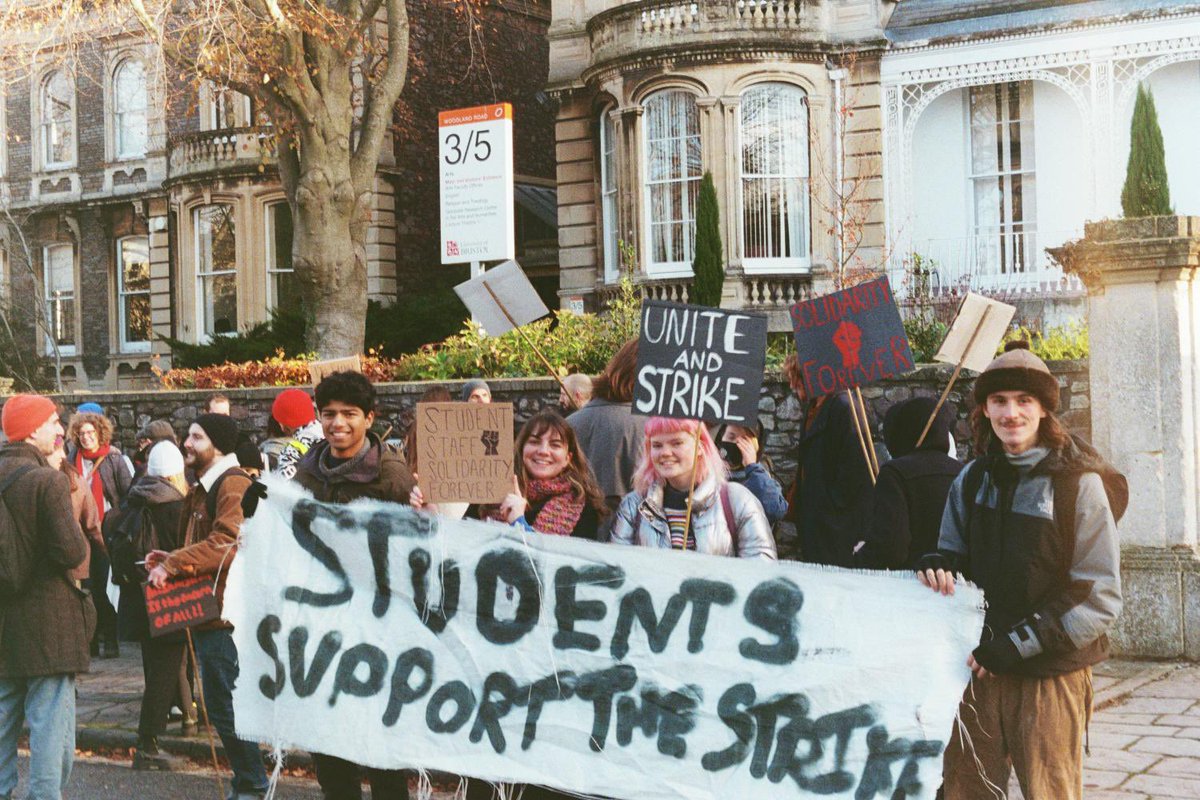 Some film from the December strikes  <a href="/Bristol_UCU/">Bristol UCU</a> @RentStrikeBris
