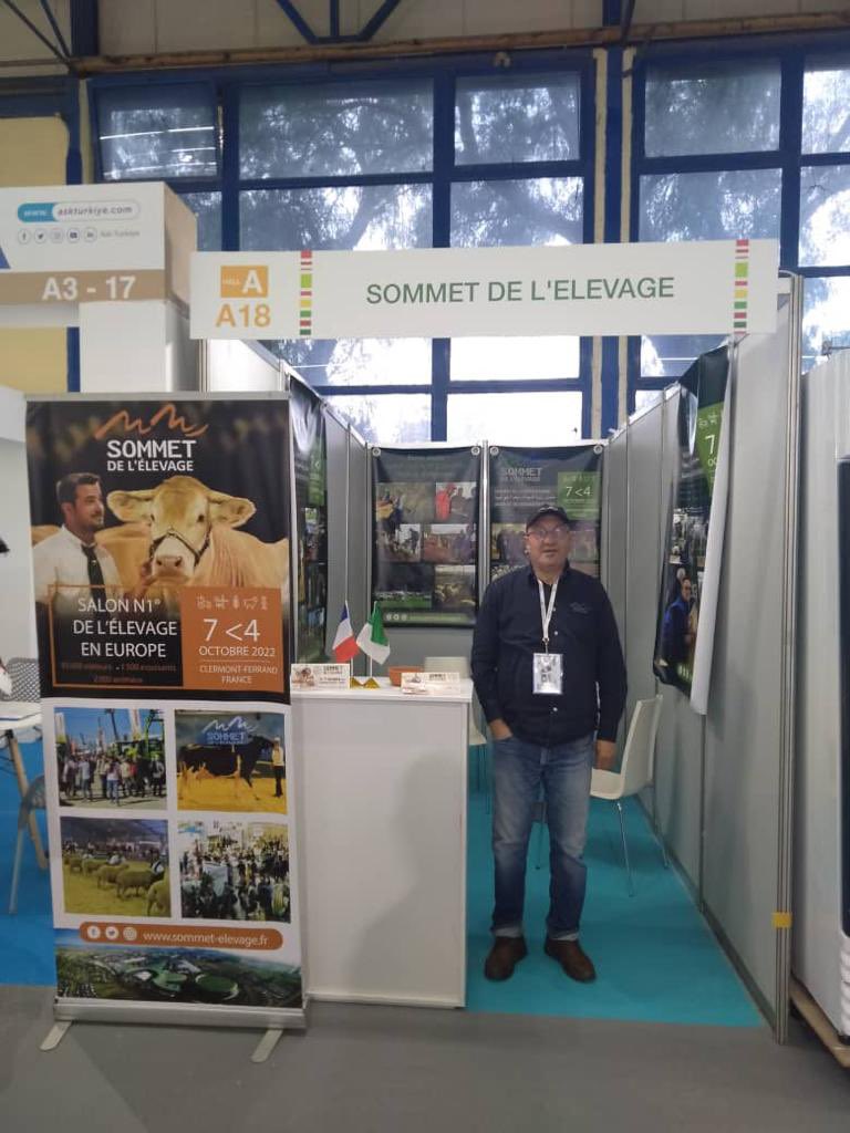 SommetElevage's tweet photo. 🌎 Pour sa 2ème étape africaine du mois, le SOMMET a posé ses valises à #Alger pour participer au salon Salon #SIPSA - #Filaha.
Une belle opportunité pour rencontrer les nombreux éleveurs et importateurs de #bovins français #lait et #viande.

#sommetelevage #elevage https://t.co/9j1CxG32Gp