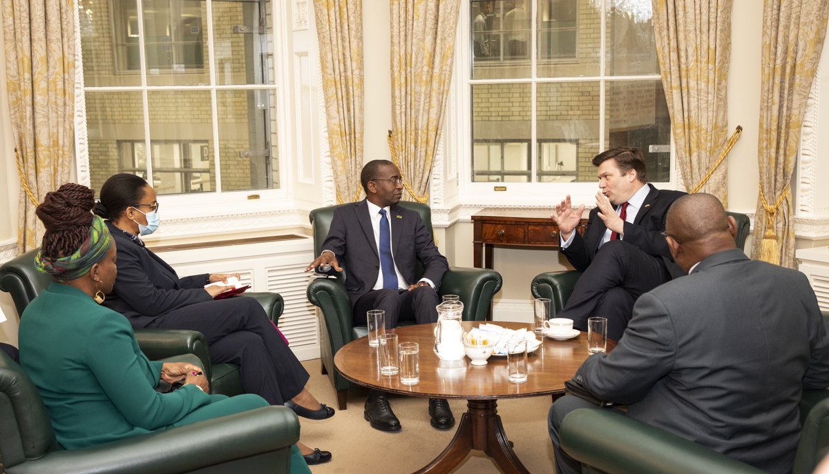 DefenceHQ's tweet photo. The UK is supporting the Government of Mozambique in its campaign against ISIS-linked extremists.  

Armed Forces Minister @JSHeappey today met with the Mozambican Defence Minister Cristóvão Chume to discuss our ongoing security cooperation. 

🇬🇧 @UKinMozambique 🇲🇿 https://t.co/7271Gn19A5