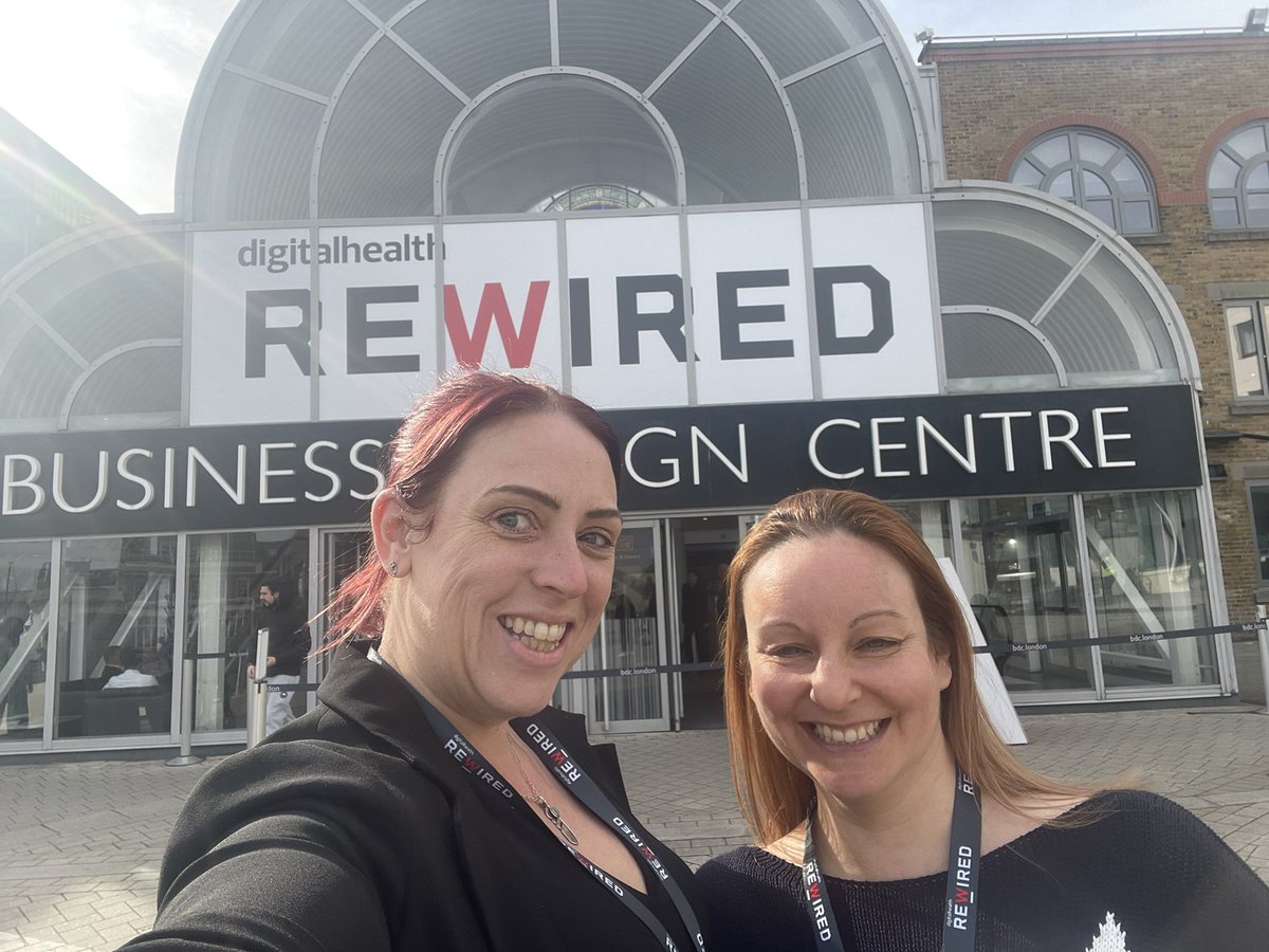 Emma Harris 💚 tweet media