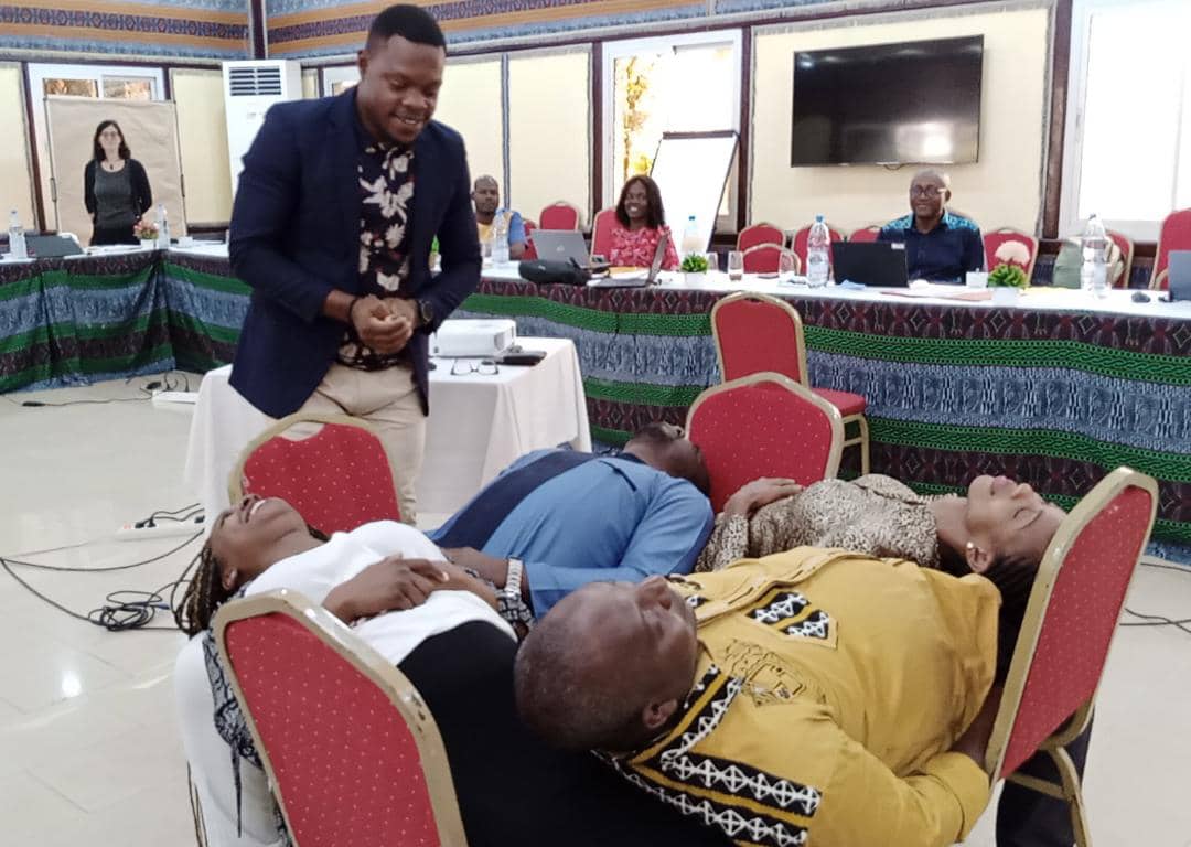 DigaMathieu's tweet photo. Durant 3 jours, l’équipe du #PRADEC Douala a eu la chance de prendre le temps de se rassembler pour un #Teambuilding: une occasion idoine d’aborder de manière parfois ludique les questions d’organisation, d’objectifs, le code de conduite, l’intégrité, la vision de la @giz_gmbh https://t.co/dAr9yBk30T