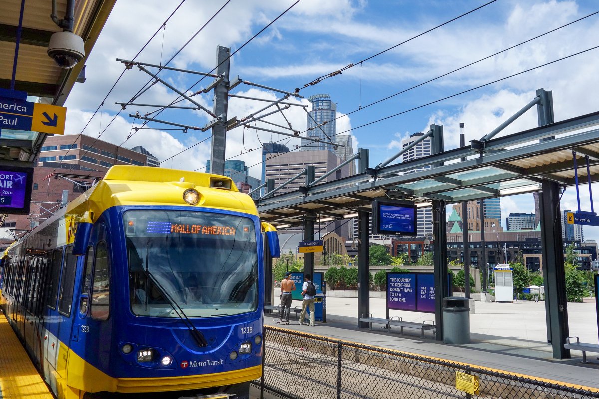 RailWorksCo's tweet photo. RailWorks Track Systems and L.K. Comstock National Transit will be upgrading a key part of Minneapolis' busy transit network. The project will upgrade the track and signals on the Blue Line near the Mall of America, bringing new safety and reliability: https://t.co/bOb0lhF5y3 https://t.co/7ef4tVdO5d