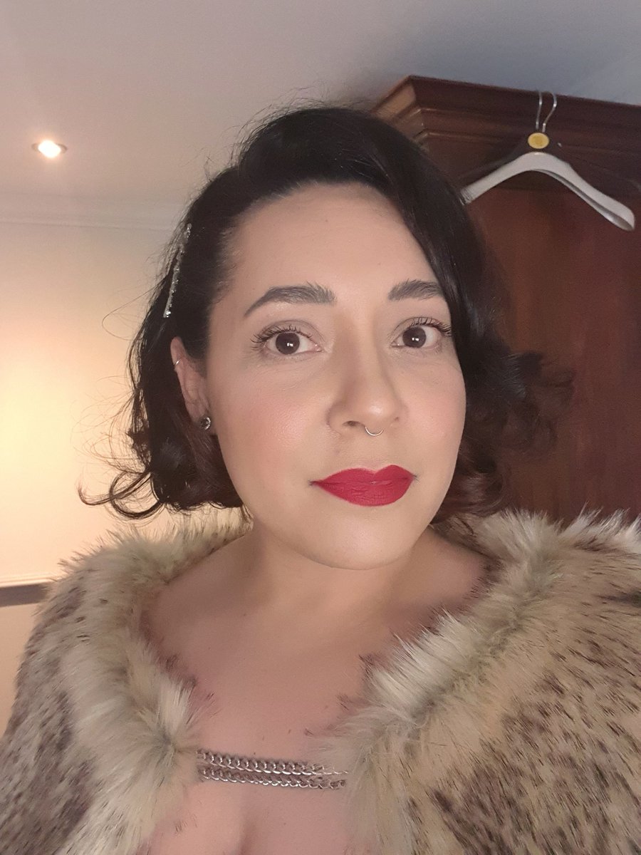 purely_tropic's tweet photo. When you're getting married & want your lips to last the day so have to use @TropicSkincare lipstain in Bitten Red, that baby stayed put all day & night ππ #BittenRed #LipStain #LoveTropic https://t.co/HQiycNDwDL