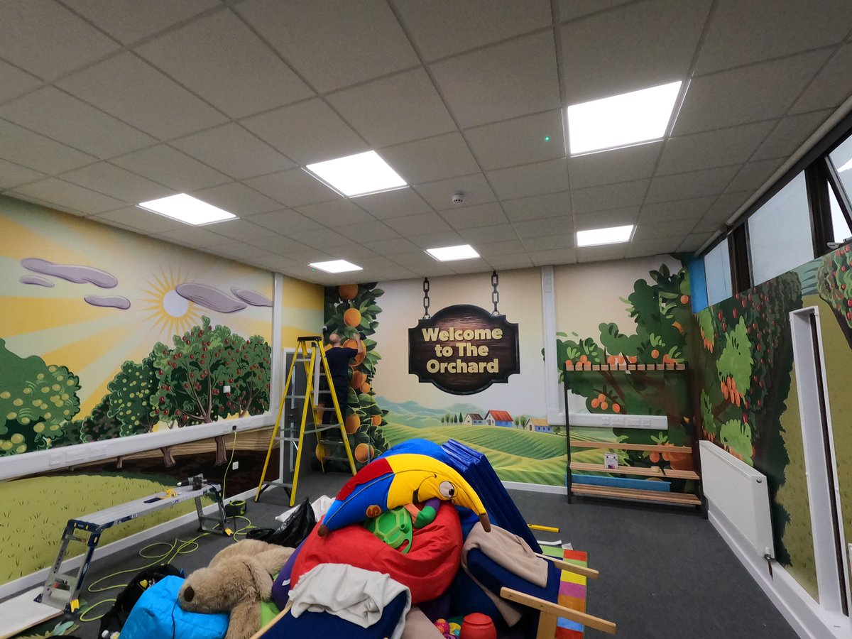 cubedcreative's tweet image. Full room school wall art graphics. Just the windows to do next.
cubedcreative.co.uk 

#schoolwallgraphics #school #education #primaryschool #headteacher #deputyhead #secondaryschool