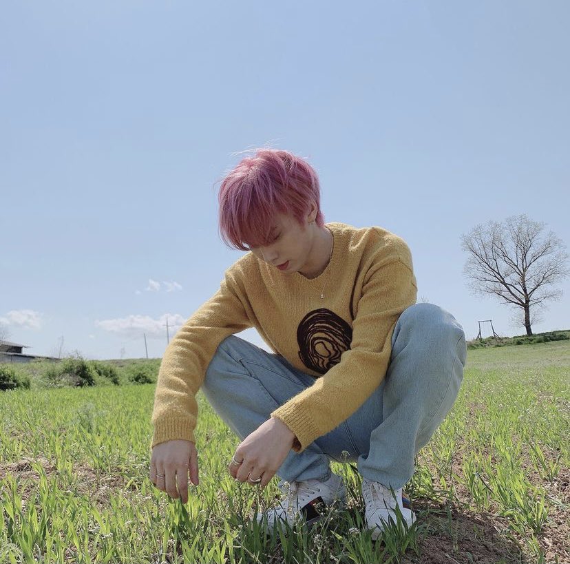 pmhaesthetics's tweet photo. hello, arohas/pebbles! this is a new account dedicated to posting moodboards of astro's all-rounder rocky ( ⸝⸝´꒳`⸝⸝) please rt + follow to support, thank you <3

#라키 #아스트로 #rocky #astro https://t.co/WlKzI4aWwv