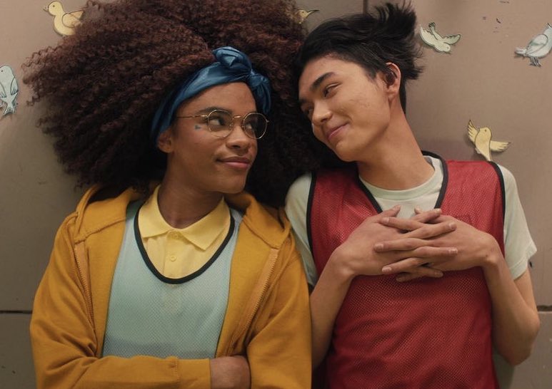 BooksUniversee's tweet photo. 📣NOVEDAD

Imágenes promocionales de la adaptación de “Heartstopper” que se estrena el 22 de Abril por Netflix. https://t.co/6a4E2ZRAYi