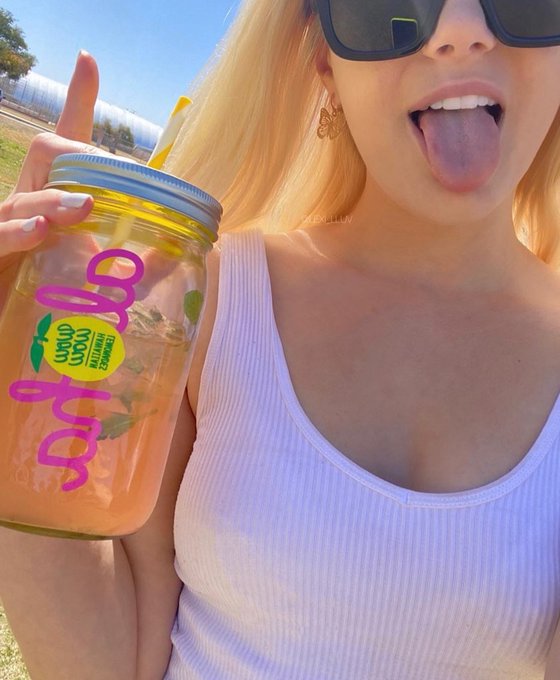 Sunshine and strawberry lemonade kinda day ☀️ https://t.co/Va9IzxhUXM<a href="/tag/chaturbatehalloween"class="tags"><span>#chaturbatehalloween</span></a>