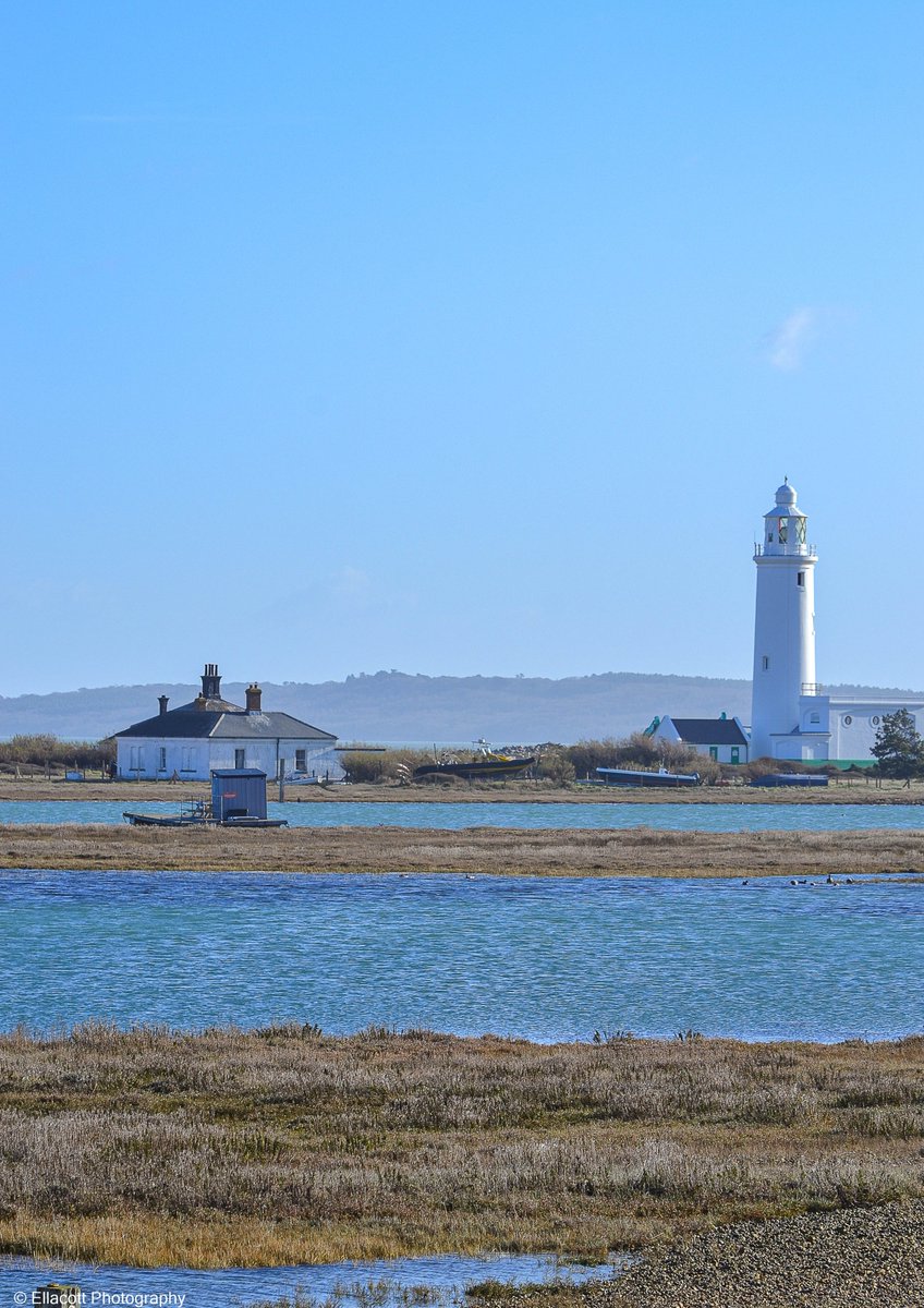 EllacottPhoto's tweet photo. Taken 17/2/2022: Hurst Point Lighthouse, Hampshire #Architecture #Landscape #TravelPhotography #Photography https://t.co/amuBp9olu1