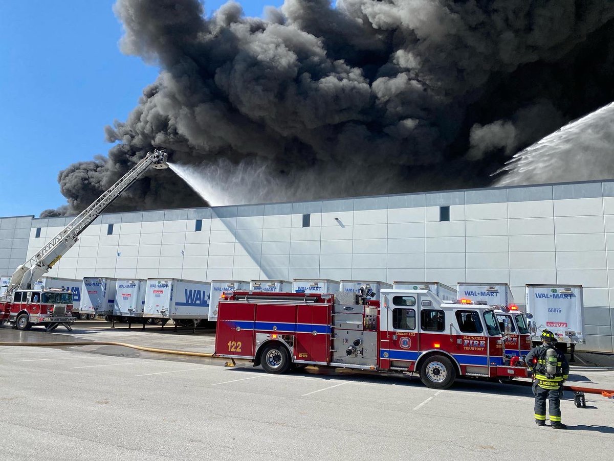PlainfieldFire1's tweet photo. PFT is on the scene of a large fire at the Walmart Distribution Center. 9590 Allpoints Parkway. Media staging is at 1201 Allpoints Court. https://t.co/M9PKFCUC0S