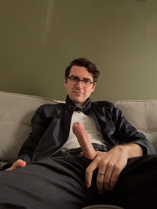 Google photos reminded me of 2 years ago when I would head home during my lunch break to edge a bit.