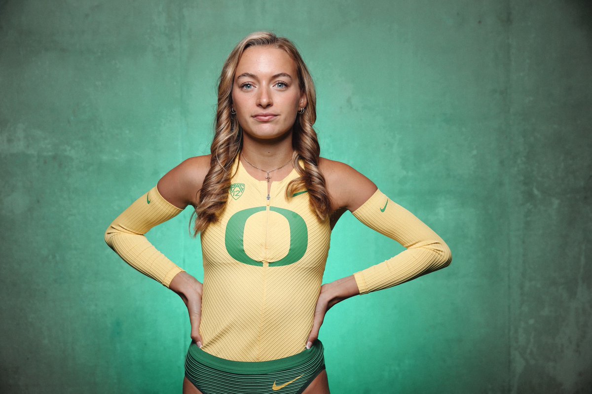 Nicole1500m's tweet photo. Outdoor szn, here I come 😼 https://t.co/RQmwJEoloL
