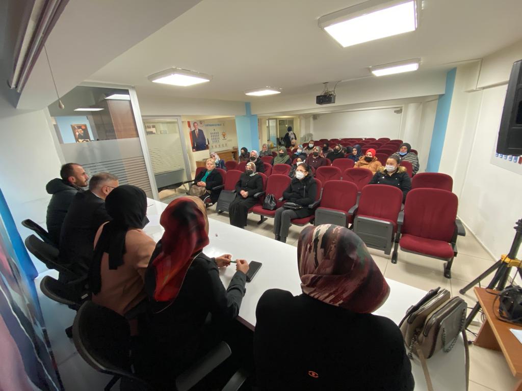 Bulancak Ak Parti Kadın Kolları ve Gençlik Kolları yönetim kurulu arkadaşlarımızla bir araya gelerek istişarelerde bulunduk.