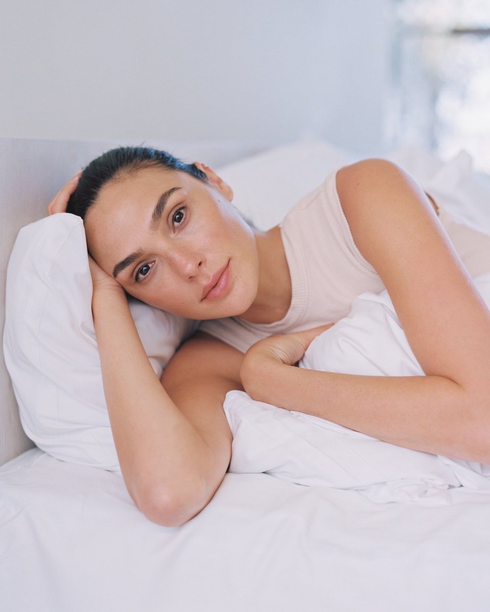 Happy hump day y'all! 
Anyone else needs a nap?