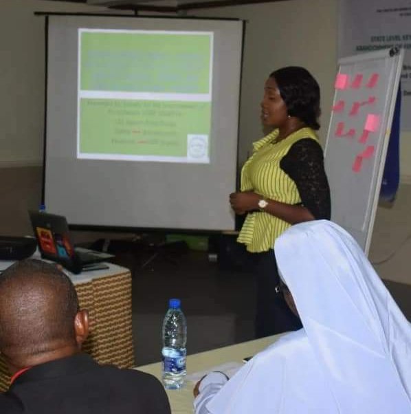 Everlovly's tweet photo. Training religious leaders to strike down myths that female genital mutilation has a basis in religion and the act must END NOW. 
No religion should support #FGM 
We must all work together to eliminate this harmful traditional practice. @SIRPNig
#endfgm2030
#endfgm 
@GlobalFGMC https://t.co/RrQCrXw7GE