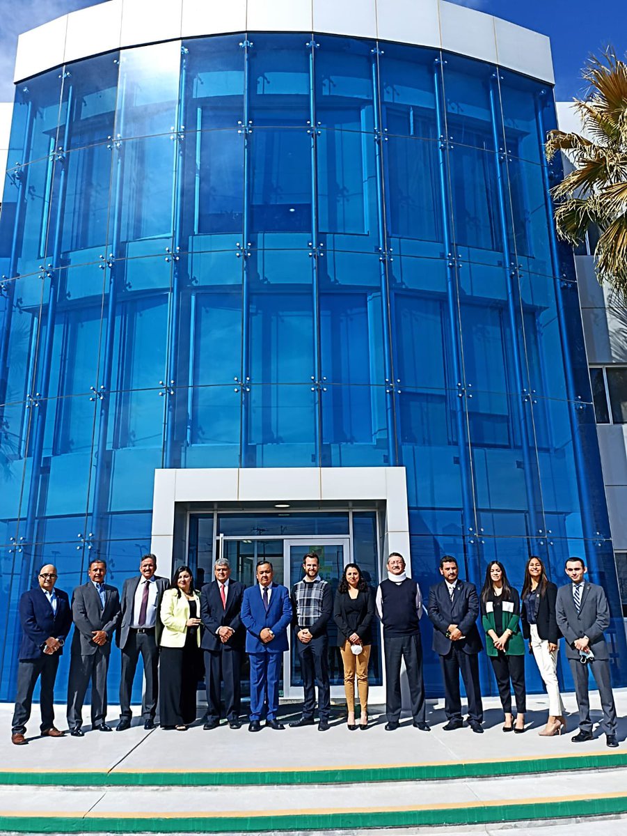 Gracias a <a href="/UTCJoficial/">UTCJOFICIAL</a> por el recibimiento tan caluroso y por mostrarnos su plan #internacional. Estaremos contentos de vincularlos con #Universidades de #Canadá para incrementar el numero de intercambios internacionales de estudiantes entre 🇨🇦 y 🇲🇽 
<a href="/SerdanKaren/">Karen Serdan</a> @ConsulMTY