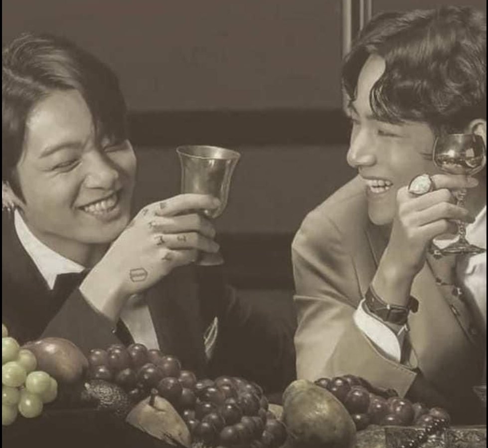 taeekoooo's tweet photo. "Don't worry my love , we'll meet again nd this time no one nd nothing can separate us ... just wait a little ..I promise to come back when everything will be over nd I'll find u again ..the tale will repeat again love "

#captainjeon https://t.co/ShFAaA3P3t
