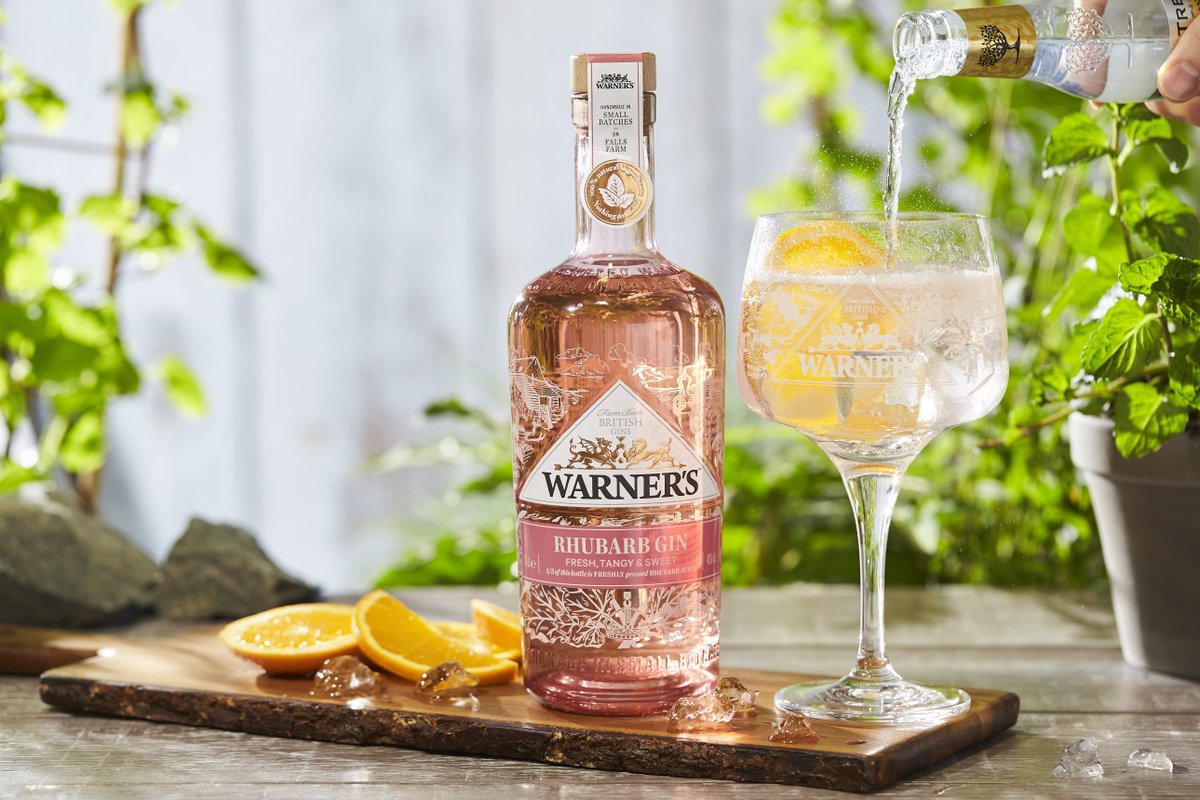 Mid-week treat! Buy any 70cl bottle of Warner's Rhubarb Gin or London Dry Gin and get a free copa glass! Head over to our site, add Warner's Gin to your basket, and a free glass will be added automatically! #freecopaglass #warnersgin #rhubarbgin #londondrygin