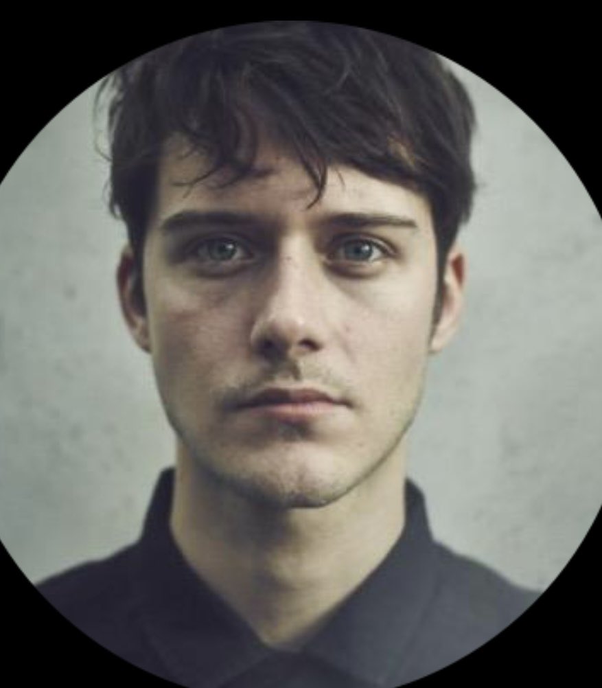 Why is <a href="/Charles_Leclerc/">Charles Leclerc</a>  and <a href="/CesarDomboy/">César Domboy</a>  the same person ?! #F1 #Outlander #Crossover