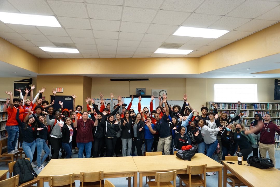 MarlinsImpact's tweet photo. Great Minds Great Athletes focuses on the importance of mental and emotional wellness among student athletes.

This past week @PositiveCoachUS conducted their Triple-Impact Competitor® workshop Hialeah Senior High School. https://t.co/02qG1yn7Jn