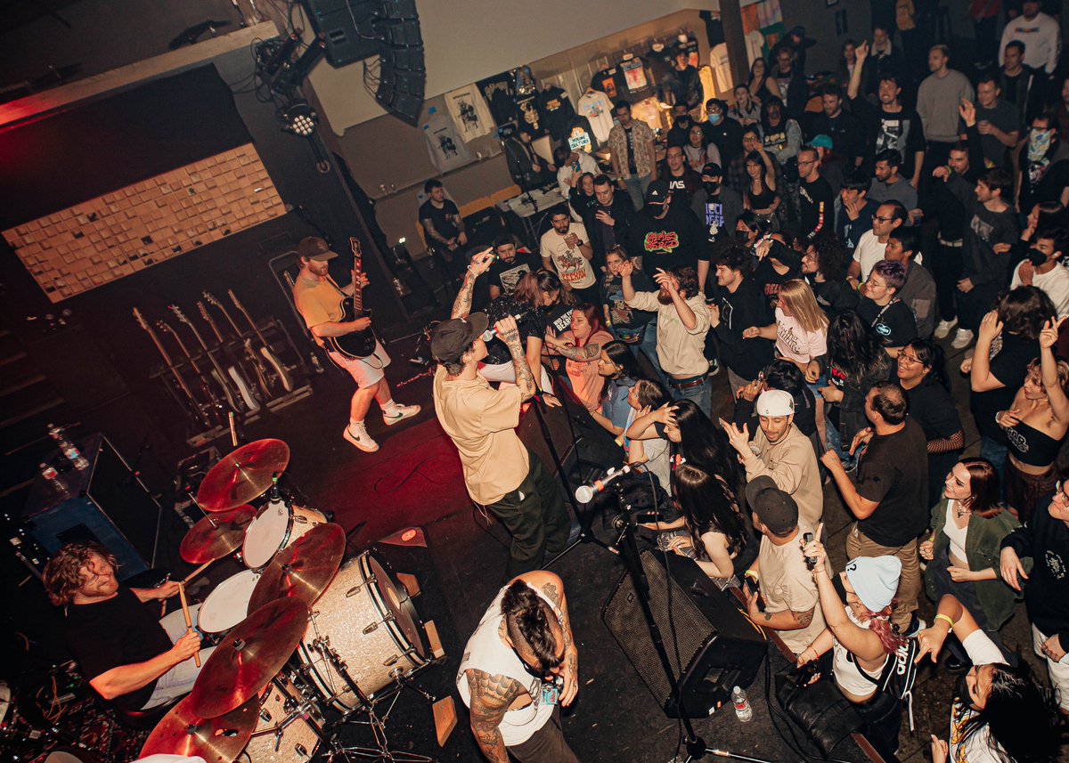 Chris_BYAM's tweet photo. You guys were WILD, Thankyou Berkley 🙏🙂 till next time ✌️ ❤️ . 📸 @larsjuveland #betweenyouandme #byam #armageddon https://t.co/LuO9Jpg6Tk