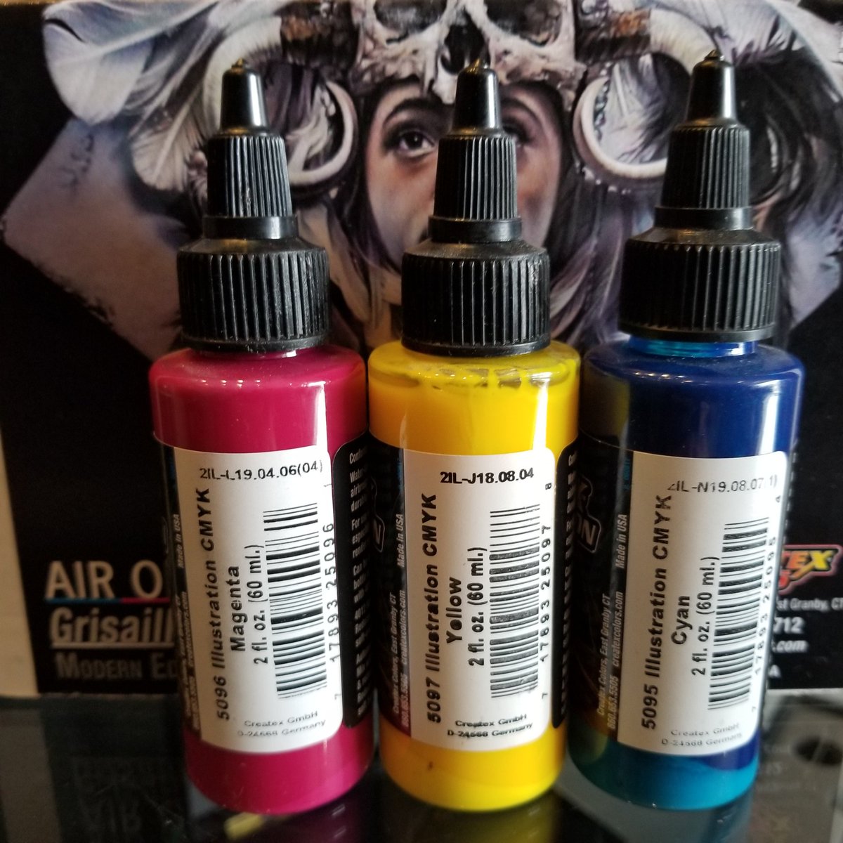 MidwestAirbrush's tweet photo. Now stocking Createx Illustration Colors CMYK colors. Created by Steve Gibson of AIR OIL and LEAD for his Grisaille Grey technique. https://t.co/bHaZd8cSTI
