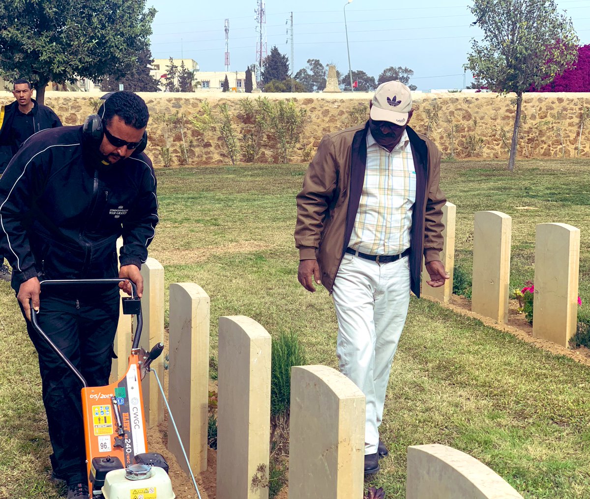 rejeb_ghassen's tweet photo. Horticulture Superviser North Africa @baghdady_rashed gives today our Gardener at Enfidha WC training in Machinery maintenance and uses
@CWGC @georgeelia5 @RodCarkett https://t.co/709YmMK6ZB