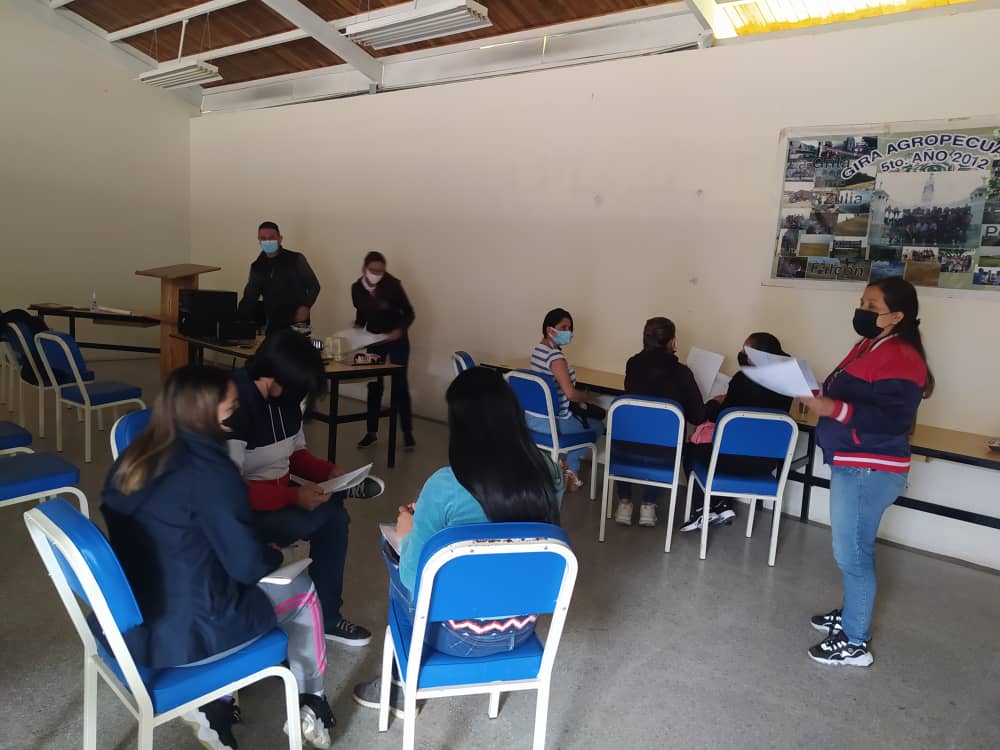 16Marzo|| #Tachira municipio #Jauregui. Taller de Formación Docente de la Escuela Técnica Ildefonso Méndez Omaña. <a href="/Crazet2011/">Crazet2011</a> <a href="/CRAJAUREGUI2/">CRAJAUREGUI</a> <a href="/TecnicasTachira/">Escuelas Técnicas Táchira</a> <a href="/_LaAvanzadora/">Yelitze Santaella</a> @MPPEDUCACION @ZonaEducTachira <a href="/Berzabethg1/">Berzabethgandicaoficial</a>