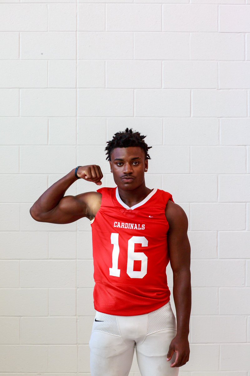 CoachCarmichEAL's tweet photo. 🚨2022s STILL AVAILABLE!🚨
🗣COACHES I still have 4 guys left!

#TheFinal4
#11 DB 5’11 165 @speedkills_kell
#16 LB/RB 5’11 195 @KadenBryant9
#12 WR 6’2 185 @datherealest_
#22 LB/RB 5’9 200 @bam2iffy

#JonesboroU🧬 #RecruitJBoroFB🧰 https://t.co/GLg2x7fA9V